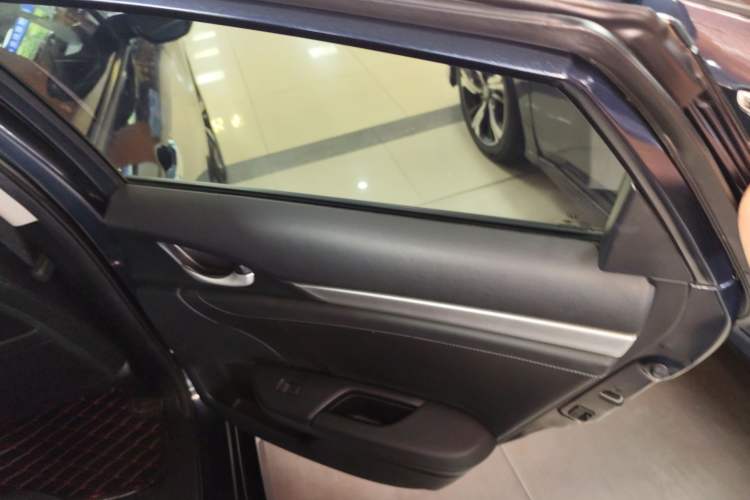 Used Honda Civic 2016 220TURBO CVT Prestige Edition
