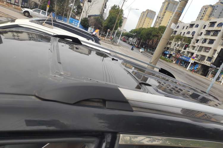 Used Roewe W5 2014 1.8T 2WD Automatic Tharu Special Edition
