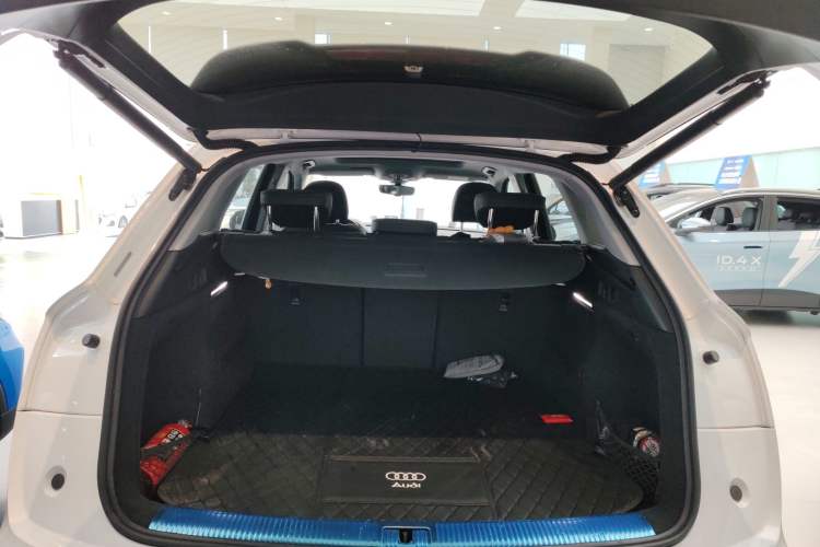 Used Audi Q5L 2022 40T Fashionable and Dynamic Model