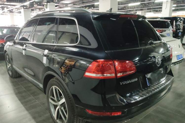 Used Volkswagen Touareg 2011 3.0 TSI Comfort Version