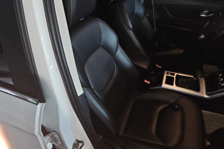 Used Bestune X40 2019 1.6L Automatic Luxury Version China V Emission Standard