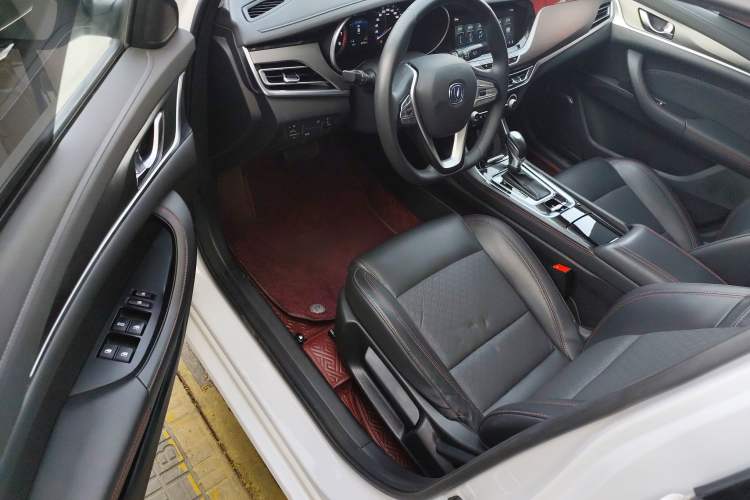 Used Changan Eado 2019 Blue Whale Edition 280T GDI DCT High-Speed Model