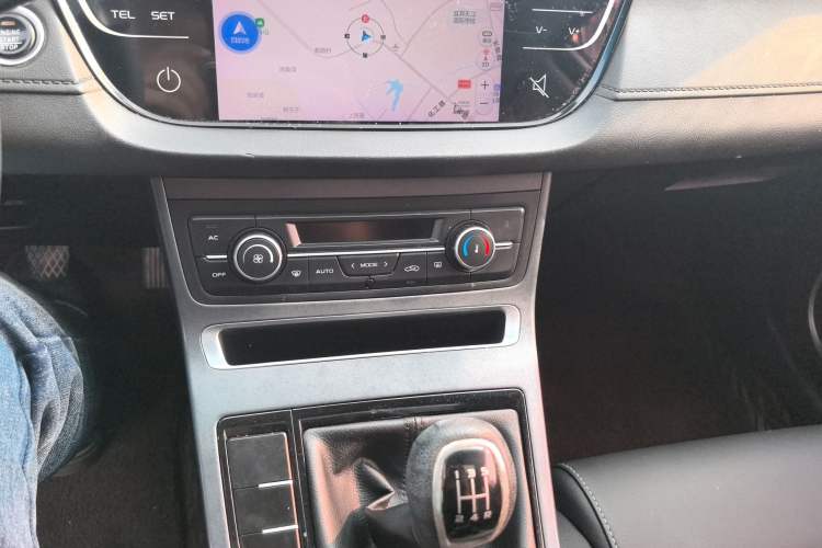 Used Geely Auto Emgrand 2019 Leading Edition 1.5L Manual Upgraded Connectivity Model China VI Standard
