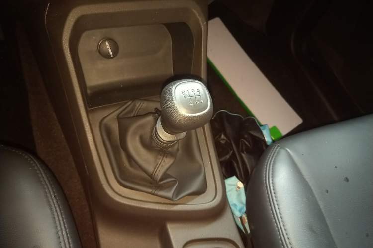 Used Wuling Hongguang V 2022 1.5L Jingqu Edition Electric-Assist LAR
