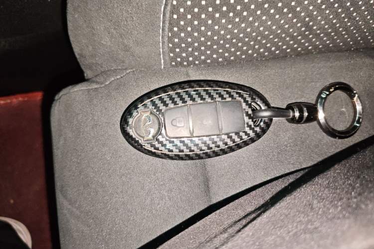 Used Infiniti ESQ 2014 1.6L Spontaneous Edition