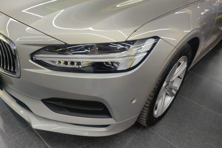 Used Volvo S90 2018 T4 Zhiyuan Edition
