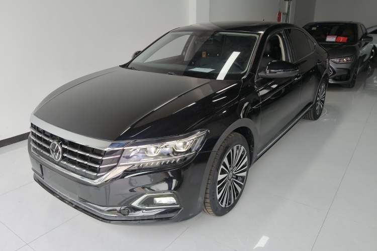 Used Volkswagen Passat 2020 330TSI Luxury Edition China VI
