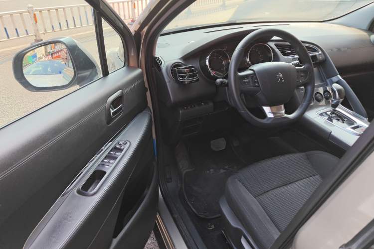 Used Peugeot 3008 2016 1.6THP Automatic Classic Edition