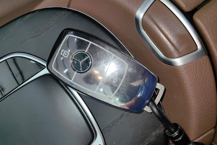 Used Mercedes-Benz E-Class 2021 E 300 L Sporty and Stylish Model
