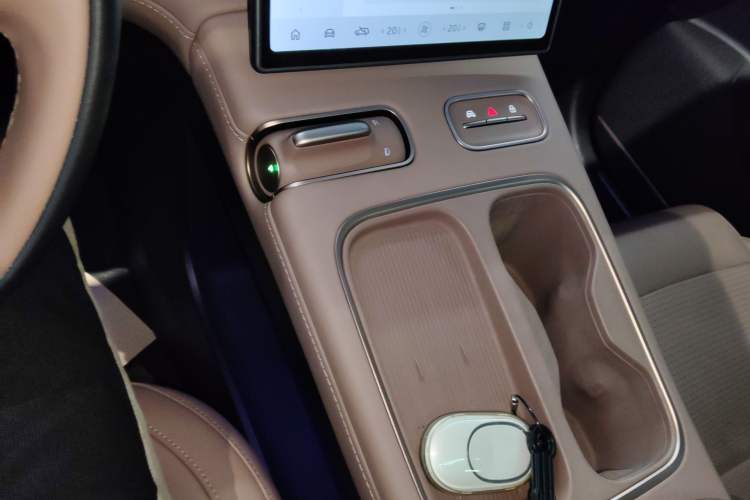 Used Nio ES6 2024 75 kWh
