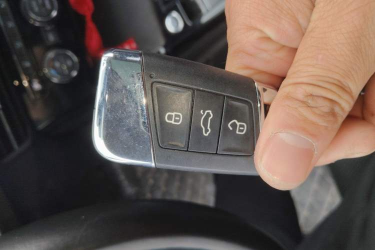 Used Volkswagen Passat 2019 330TSI Luxury Edition China VI Standard
