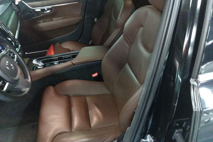 Used Volvo S90 2021 B5 Zhiyuan Luxury Edition
