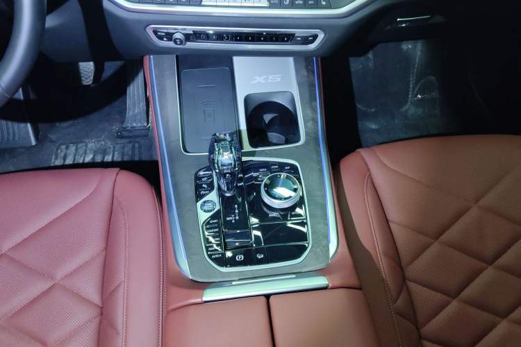 Used BMW X5 2022 Restyled xDrive 30Li Luxury Version M Sport Package