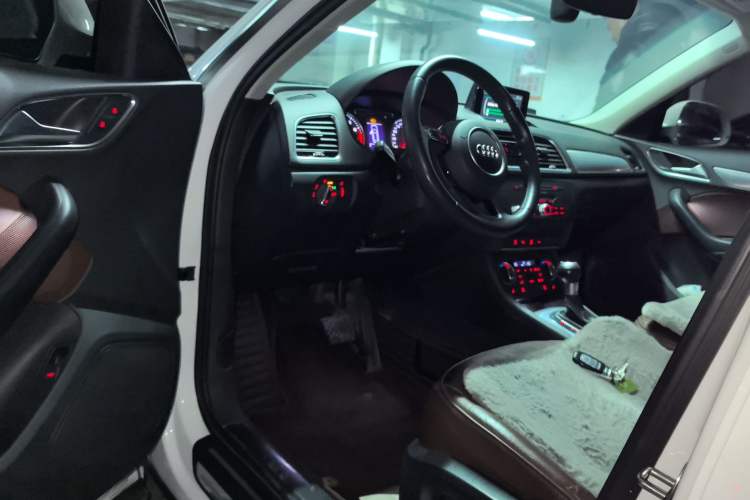 Used Audi Q3 2017 30 TFSI Fashion Model
