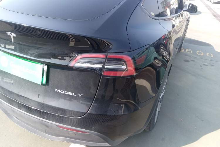Used Tesla Model Y 2022 Rear-Wheel-Drive Version
