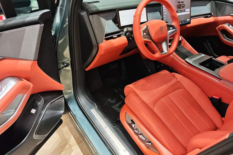 Used BYD Tang L 2025 DM 175KM Drone Player Edition