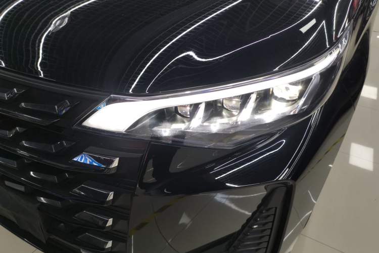 Used GAC Trumpchi M6 2023 PRO 270T DCT Luxury Edition
