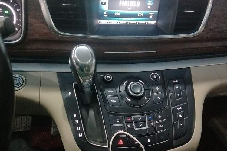 Used Buick GL8 2018 28T Luxury Model China VI Standard
