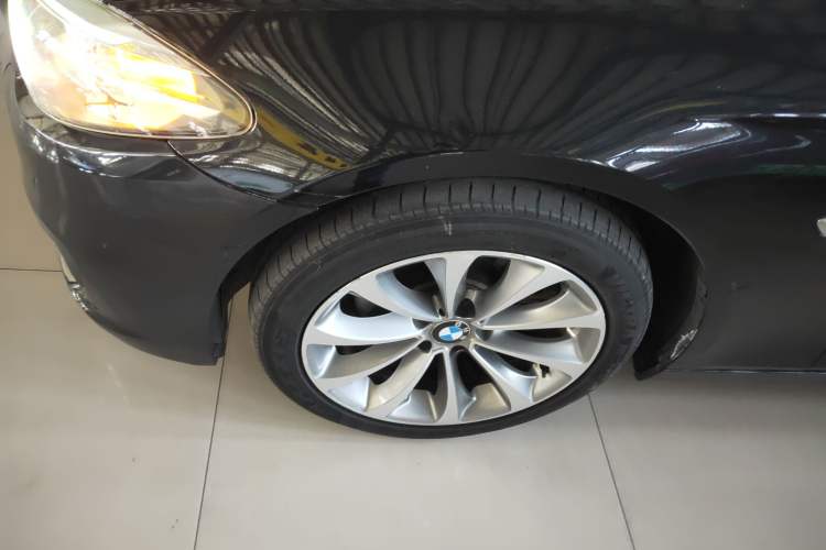 Used BMW 5 Series 2017 525Li Leading Model
