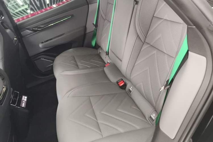 Used Zeekr 001 2023 WE Edition 100 kWh