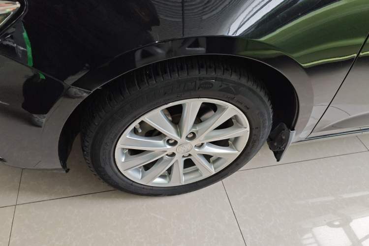 Used Buick Verano 2015 Sedan 20T Dual-Clutch Leading Model