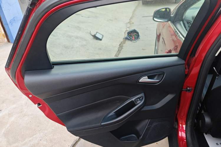 Used Ford Focus 2015 Hatchback 1.6L Automatic Comfort Model
