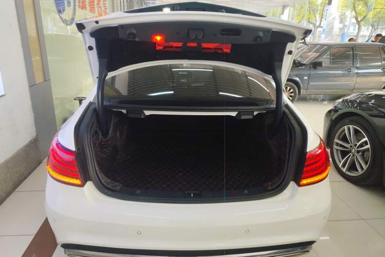 Used Mercedes-Benz E-Class 2014 E 200 Coupe
