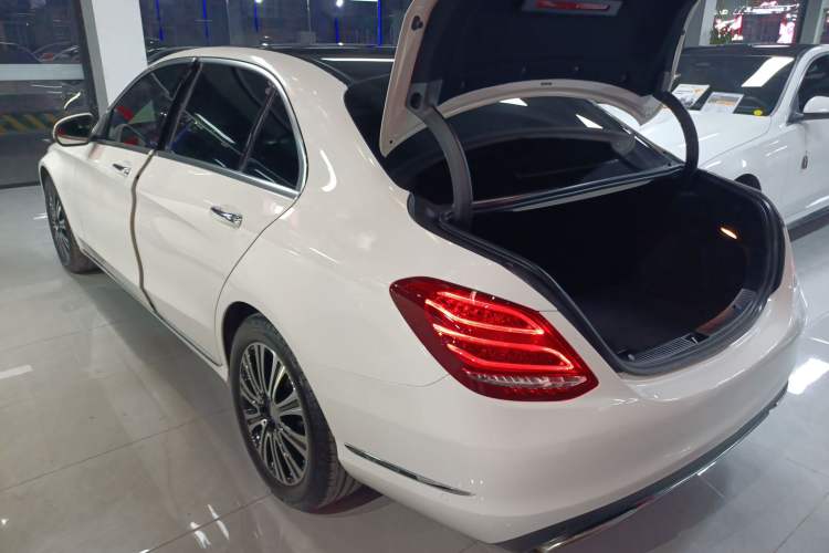 Used Mercedes-Benz C-Class 2017 C 200 L
