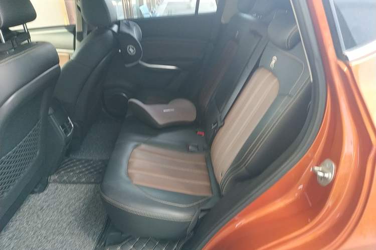 Used BYD Song 2017 Gaishe Upgrade Edition 1.5TID Automatic Elite Model
