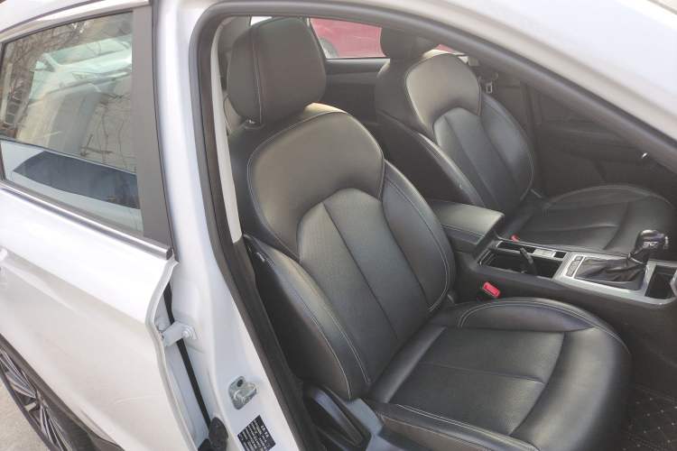 Used Roewe RX5 2019 20T Two-Wheel Drive Automatic Ali Smart Connectivity Platinum Edition