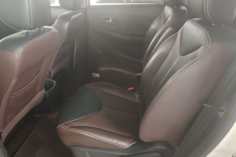 Used Venucia M50V 2017 1.6L XL CVT Luxury Edition