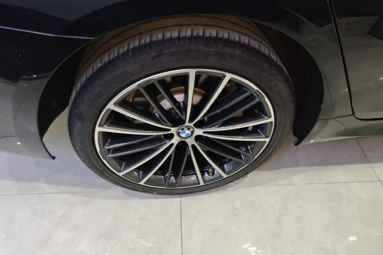 Used BMW 5 Series 2021 530Li Leading Model M Sport Package
