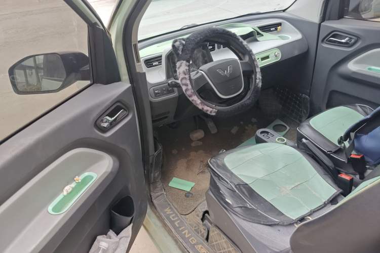 Used Wuling Hongguang MINIEV 2021 Macaron Premium Model – Lithium-NMC