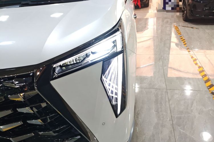 Used GAC Trumpchi Xiangwang M8 2025 Kunkun Series Ultra First-Class Cabin
