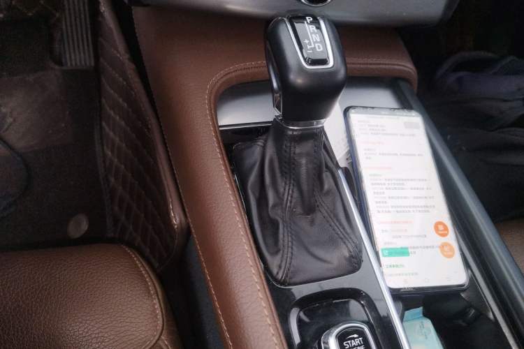 Used Volvo XC90 2019 T5 Zhiyi Edition 5-Seater China VI Standard
