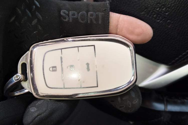 Used Toyota Highlander 2018 2.0T Four-Wheel Drive Prestige Version 7 Seats China VI Standard
