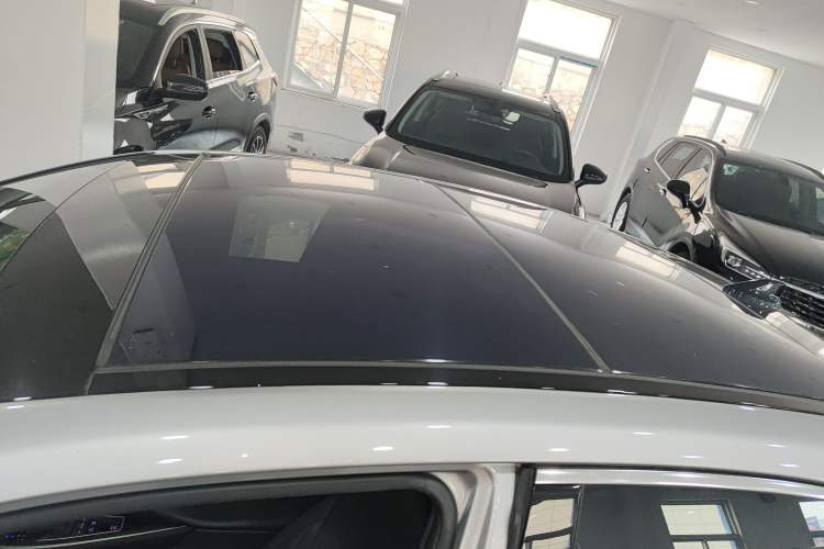 Used Toyota Avalon 2022 Dual-Engine 2.5L XLE Premium Edition
