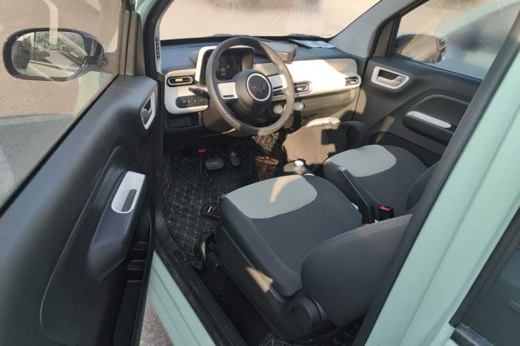 Used Wuling Hongguang MINIEV 2024 3rd Generation 120 km
