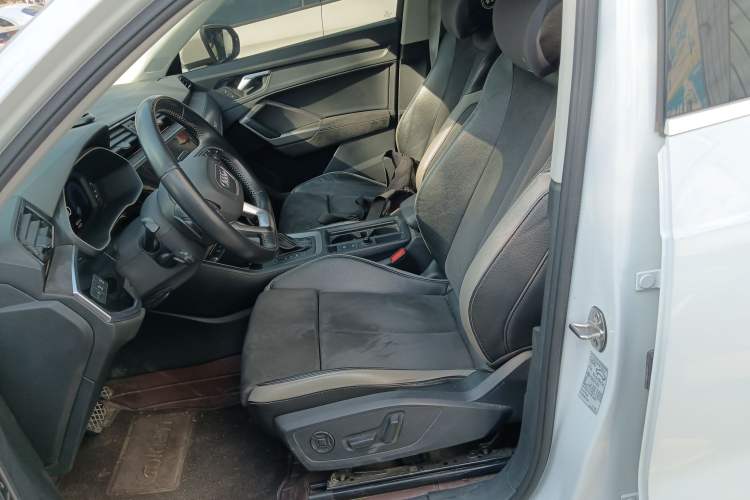 Used Audi Q3 2021 35 TFSI Fashion Dynamic Model
