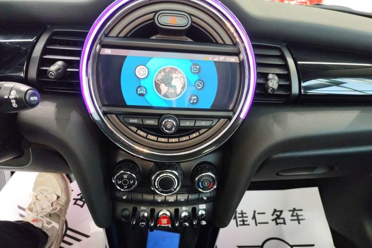 Used  MINI 2019 1.5T COOPER Classic Edition
