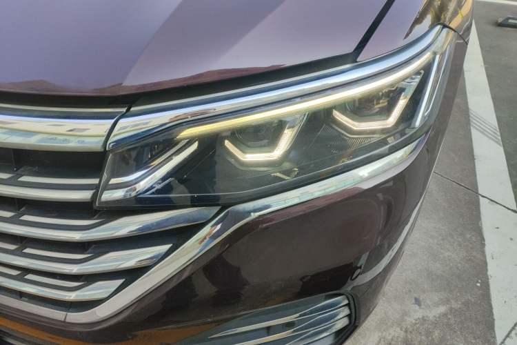 Used Volkswagen Viloran 2020 380TSI Prestige Edition
