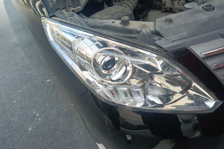 Used FORTHING Lingzhi PLUS 2022 Travel Edition 2.0L Manual Luxury Version 7 Seats