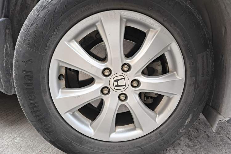 Used Honda CR-V 2012 2.0L two-wheel drive urban version
