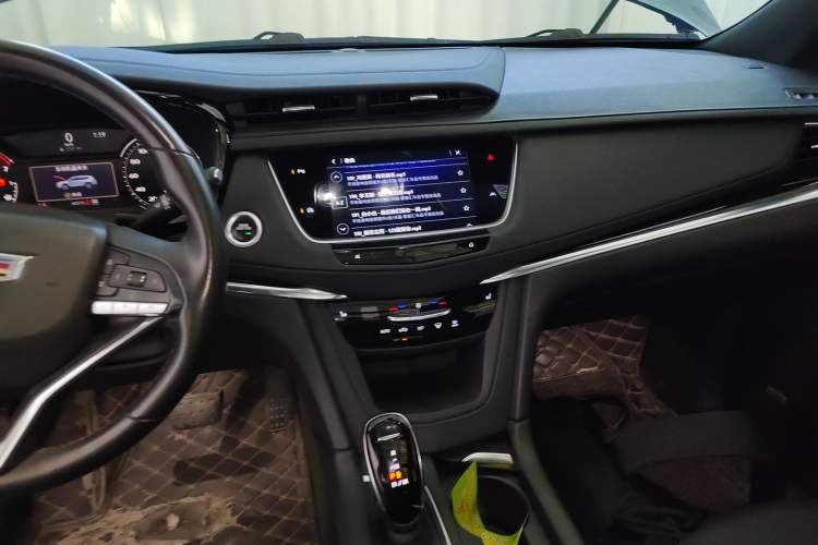 Used Cadillac XT6 2022 2.0T Six-Seater Four-Wheel-Drive Luxury Version
