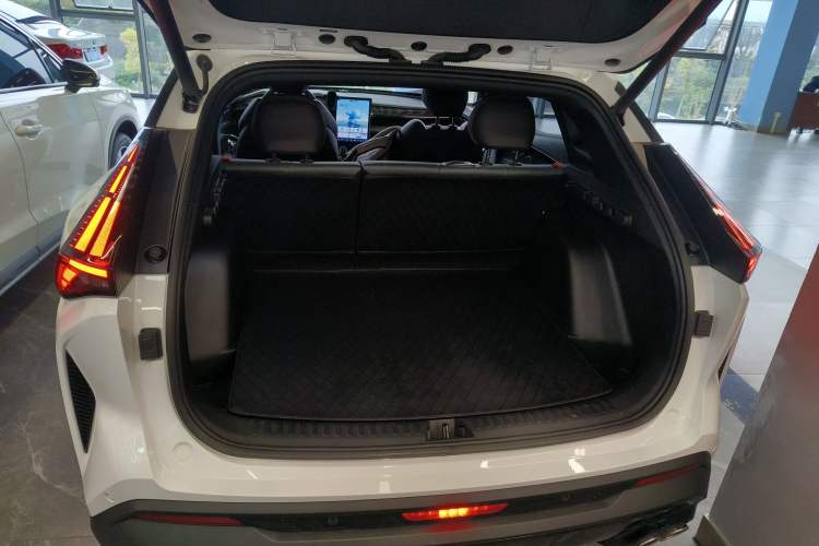 Used Geely Auto Emgrand X7 Sport 2024 1.5TD Smart Connect+