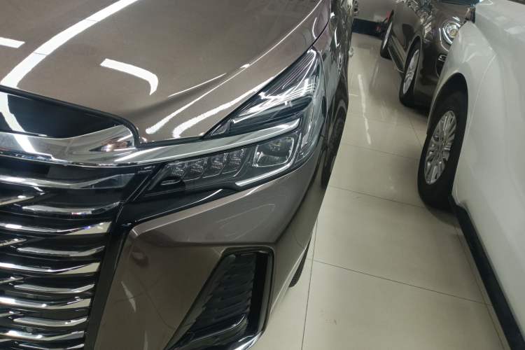 Used Buick GL8 2023 Land Executive Class Smart Enjoyment Model
