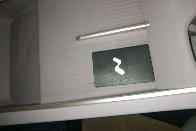 Used ONVO L60 2024 60 kWh Rear-Drive Version