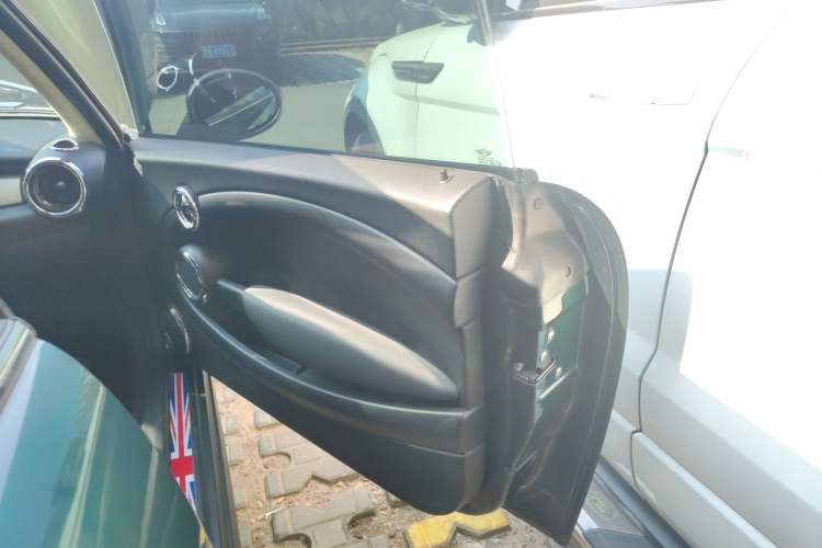 Used  MINI 2011 1.6L COOPER Fun