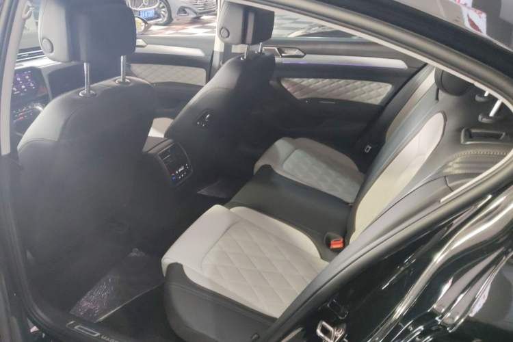 Used Volkswagen Magotan 2023 2 Million Units Commemorative Edition 330TSI DSG Luxury Version
