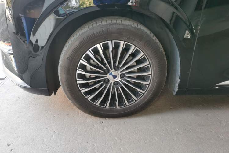 Used Denza D9 2022 DM-i 970 Four-Wheel Drive Prestige Model